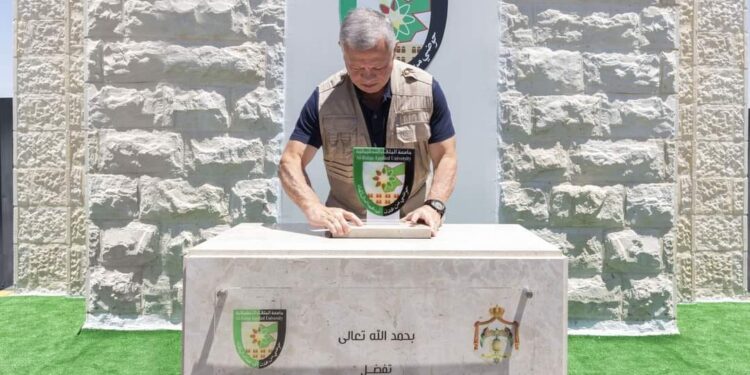 جلالة الملك يضع حجر الأساس لمركز التميز السياحي وترميم الآثار