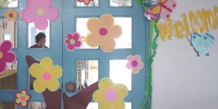 التربية: سَنَبدَأ بالإرشاد المهني من “الصف الرابع”