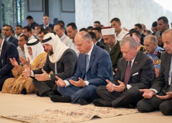 صلاة عيد الأضحى المبارك بمسجد الهاشمية في عمان بحضور جلالة الملك عبدالله الثاني