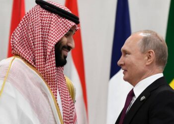 تعاون سعودي روسي جديد: تقليصات كبيرة في إمدادات النفط