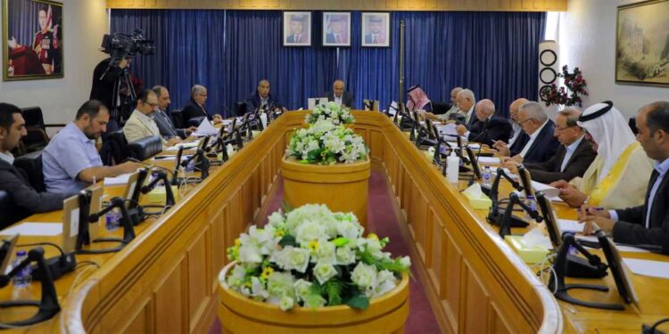 “إدارية الأعيان” تُناقش سياسات واستراتيجيات تحديث القطاع العام