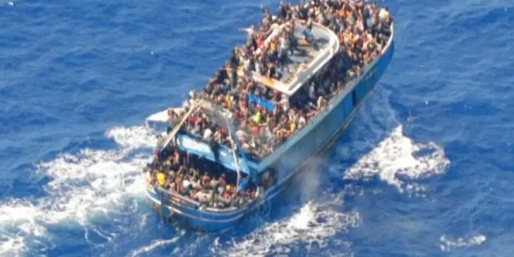 مأساة الأدريانا: قصة الانتظار اليائس والفشل في الإنقاذ في عرض البحر