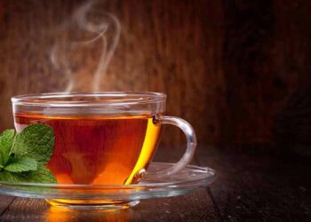 فوائد الشاي الساخن في فصل الصيف