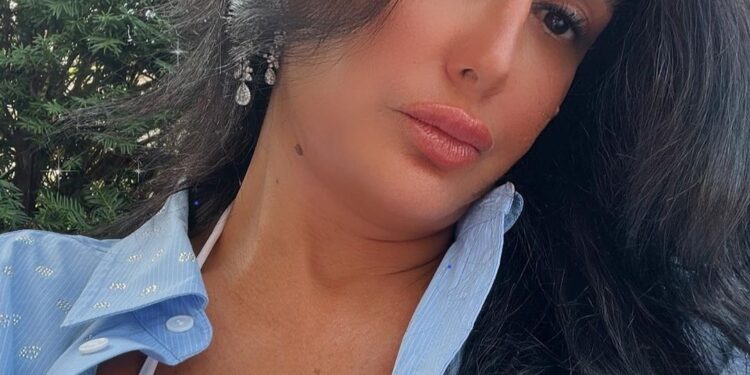 غادة عبد الرازق تحتفل بعيد ميلادها الـ 53 وتشارك جمهورها أجمل اللحظات