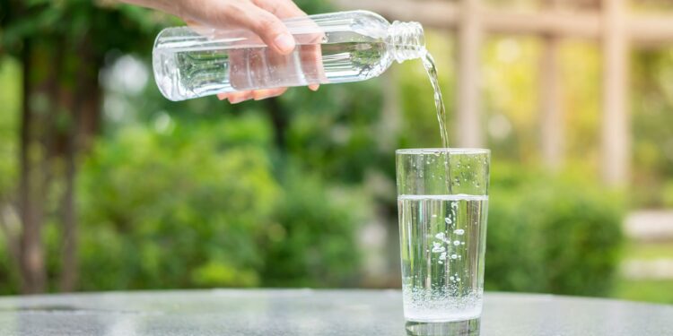 فوائد شرب الماء للبشرة