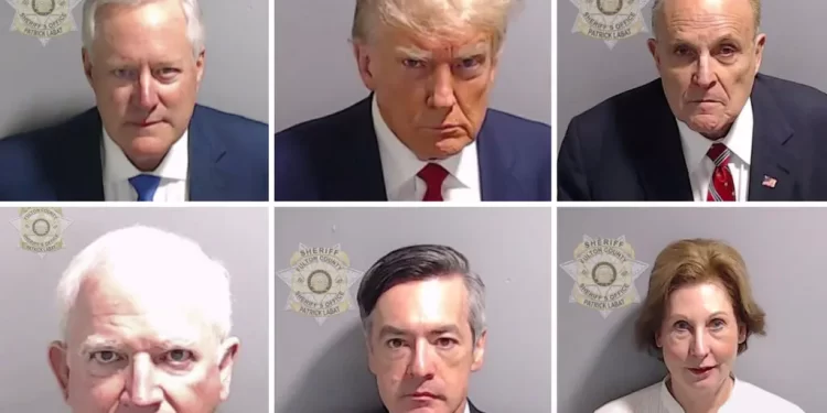 صورة توقيف ترامب تشكل تاريخًا