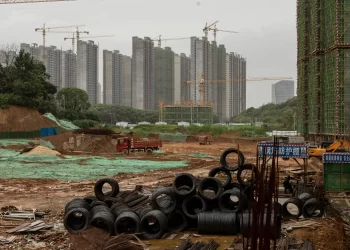 تباطؤ الاقتصاد الصيني مخاوف من التضخم وتحديات جديدة في الأفق