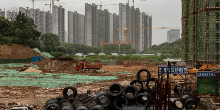 تباطؤ الاقتصاد الصيني مخاوف من التضخم وتحديات جديدة في الأفق