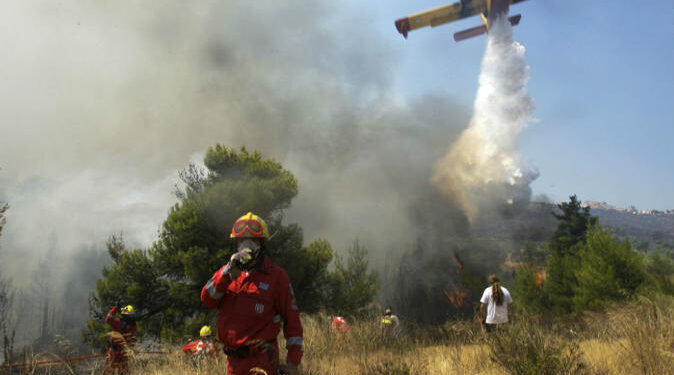 الأردن يُسير 3 طائرات لإخماد الحرائق في قبرص