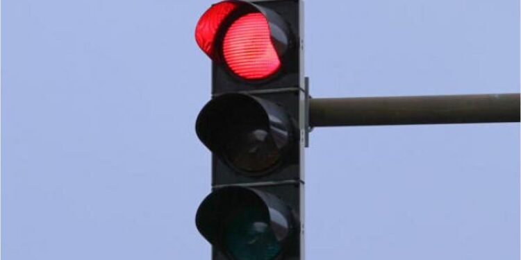 الأمانة: تشغيل الإشارات الضوئية لتقاطع العبدلي الجمعة