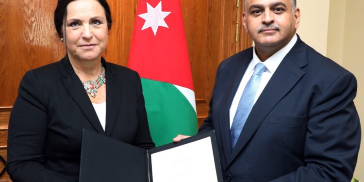 الخارجية تتسلم أوراق اعتماد سفيرة النمسا