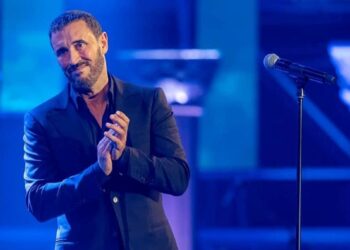 كاظم الساهر ودموع الوفاء على صديق دربه كريم العراقي