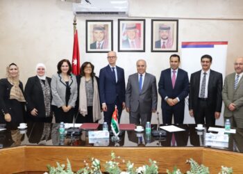 التربية”: تطبيق برنامج دبلوما البكالوريا الدولية في مدارس الملك عبدالله للتميز