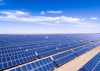 العلماء الروس يطورون طرقا جديدة لتحسين عمل “ألواح الطاقة الشمسية