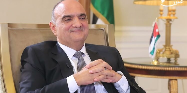 رئيس الوزراء: المستشفى الأردني بغزَّة باقٍ ومستمرٌّ