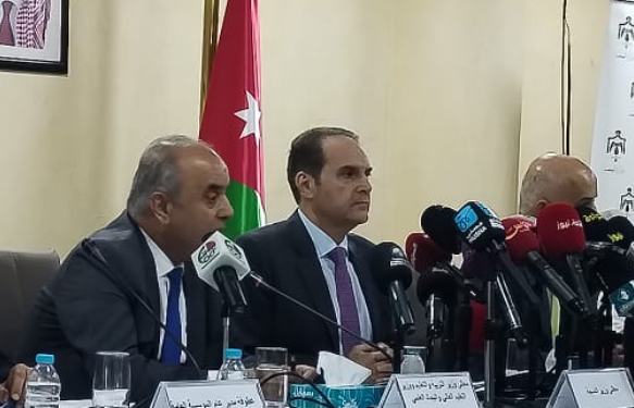 محافظة عن التشكيك بالمطعوم: خزعبلات وأسماء براقة ودور مشبوه