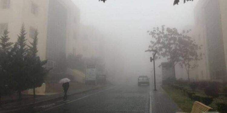 كتلة هوائية باردة عاصفة تصحبها أمطار تؤثر على المملكة الأحد