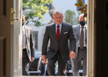 الملك يؤكد لرئيسة المفوضية الأوروبية ضرورة العمل لوقف إطلاق النار في غزة