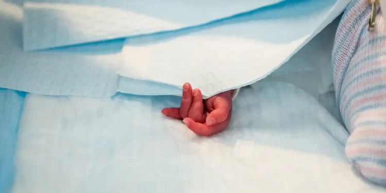 زيادة معدل وفيات الرضع لأول مرة خلال 20 عامًا