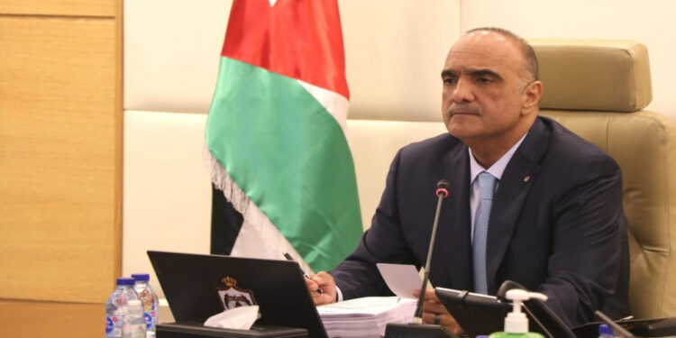 مندوبا عن جلالة الملك الخصاونة يشارك في منتدى الدوحة