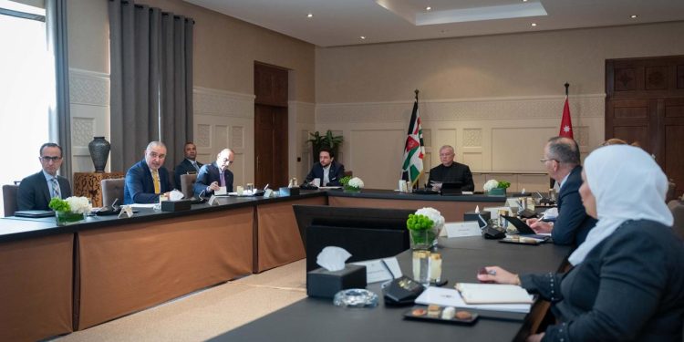 2023 عام جديد بمواجهة تَّرهل القطاع العام.. والملك يتابع على مدار العام