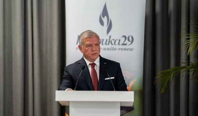 الملك: أمامنا جيل كامل من الأيتام في غزة