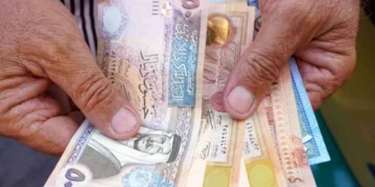 صرف دعم بدل المحروقات لمشغلي وسائط النقل العام يوم الإثنين