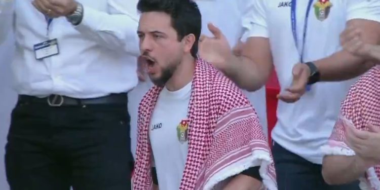 شاهد فرحة ولي العهد بفوز النشامي والعبور لنصف النهائي