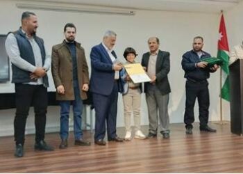 الزرقاء: تخريج 22 طالبا من حفظة دور القرآن الكريم