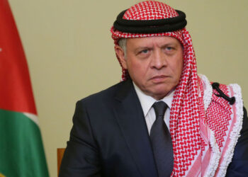 الملك يتلقى اتصالات هاتفية من زعماء عرب