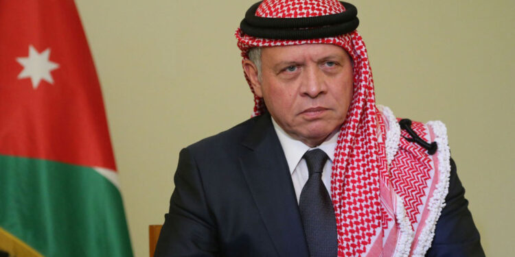 الملك يتلقى اتصالات هاتفية من زعماء عرب