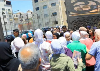 تباين آراء طلبة التوجيهي حول امتحان الرياضيات الورقة الثانية